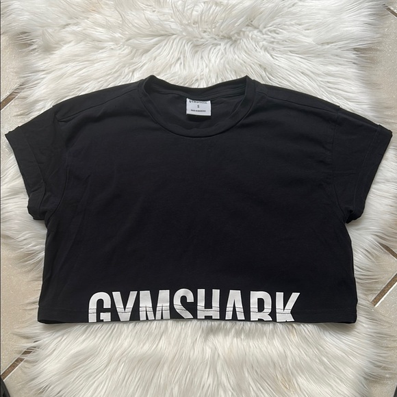 Gymshark Black Crop Top - Picture 1 of 3